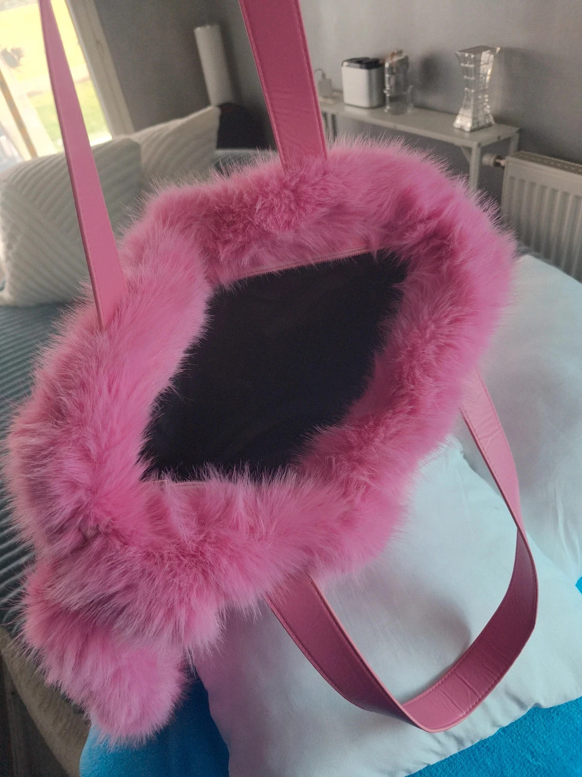 Grote tas met nepbont roze – photo 3
